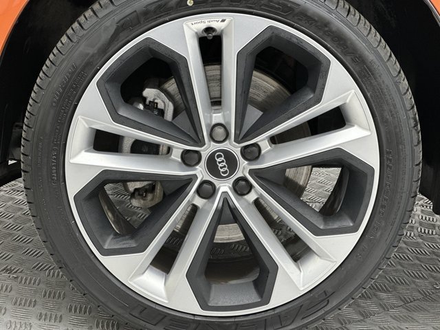 Used 2020 Audi Q3 2.0T Premium Plus w/ Premium Plus Package AWD/4WD image 10