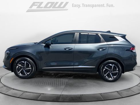 Used 2025 Kia Sportage LX FWD image 5