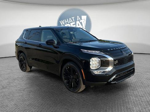New 2026 Mitsubishi Outlander LE AWD/4WD image 1