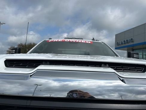 Used 2024 GMC Sierra 3500 SLE w/ SLE Convenience Package AWD/4WD image 3