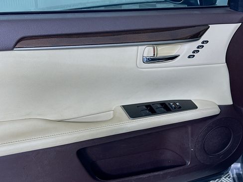 Used 2017 Lexus ES 350 w/ Luxury Package FWD image 15