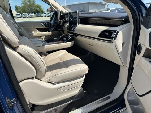 Used 2018 Lincoln Navigator Reserve w/ Technology Package AWD/4WD image 14