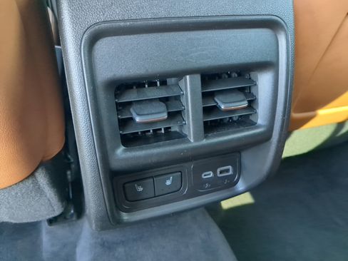 Used 2019 Cadillac XT4 Premium Luxury image 15