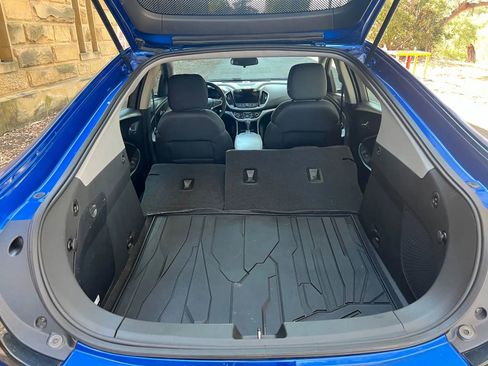 Used 2017 Chevrolet Volt LT w/ Comfort Package image 28