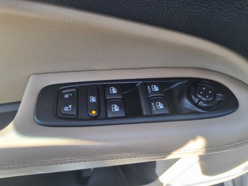 Used 2018 Jeep Compass Sport AWD/4WD image 10