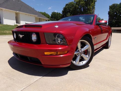 Used 2008 Ford Mustang GT Premium image 2