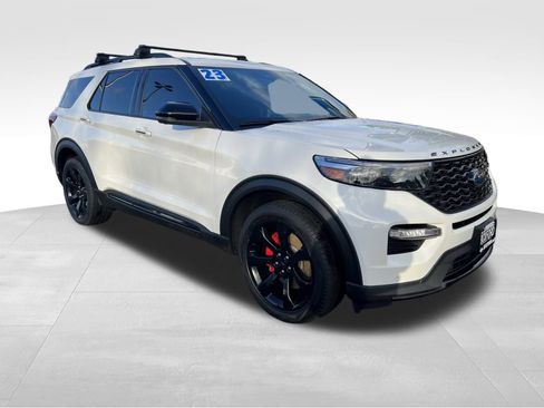 Used 2023 Ford Explorer ST w/ Equipment Group 401A image 3