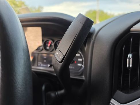 Used 2022 Chevrolet Silverado 1500 Custom AWD/4WD image 28