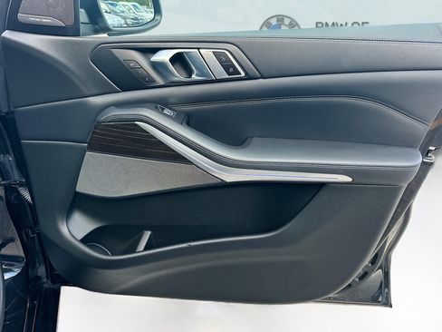 Used 2023 BMW X7 xDrive40i image 34