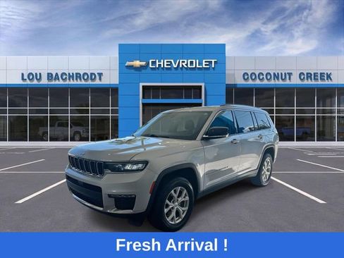 Used 2023 Jeep Grand Cherokee L Limited RWD image 4