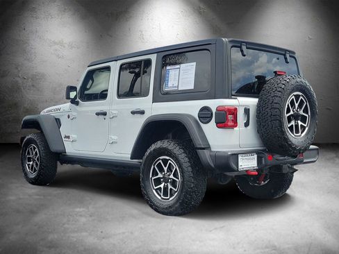 Used 2025 Jeep Wrangler Unlimited Rubicon image 4