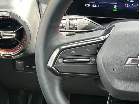 Used 2024 Chevrolet Equinox EV RS FWD image 20