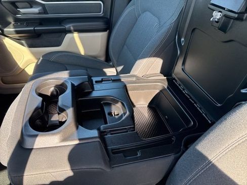 Used 2021 RAM 1500 Big Horn AWD/4WD image 22