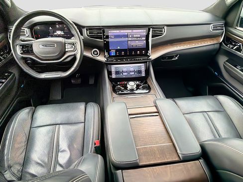 Used 2022 Jeep Grand Wagoneer Series II image 16