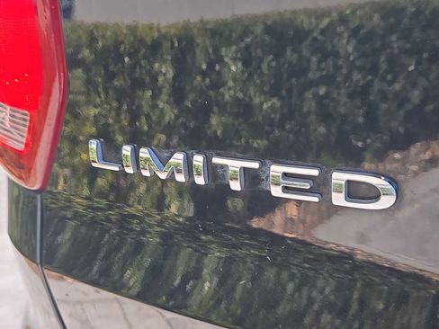 Used 2016 Ford Explorer Limited image 6