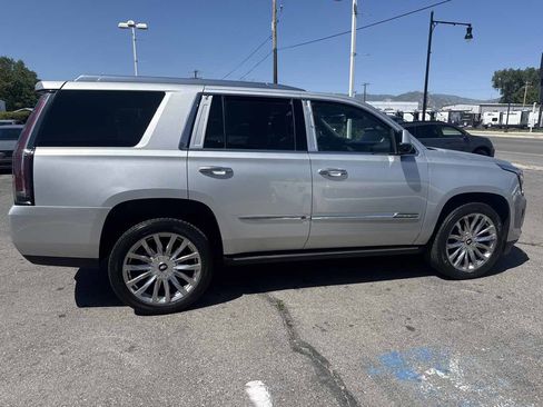 Used 2015 Cadillac Escalade Premium AWD/4WD image 5