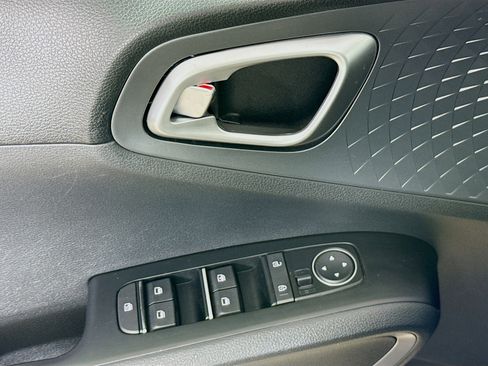 Used 2020 Kia Soul S image 20