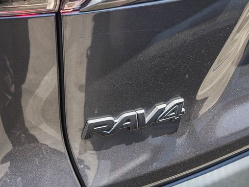 Used 2023 Toyota RAV4 XLE Premium FWD image 15