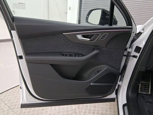 New 2026 Audi SQ7 Premium Plus AWD/4WD image 19