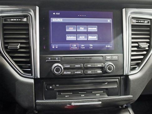 Used 2018 Porsche Macan GTS image 18