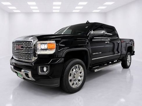 Used 2018 GMC Sierra 2500 Denali AWD/4WD image 4