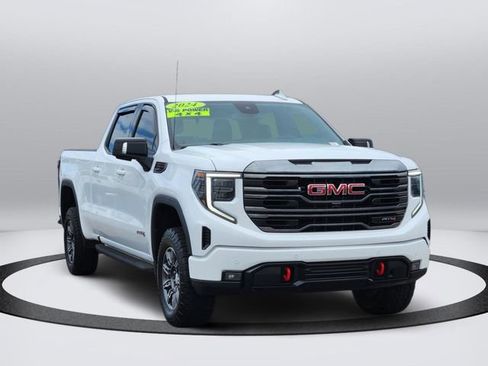 Used 2024 GMC Sierra 1500 AT4 w/ AT4 Premium Package AWD/4WD image 5