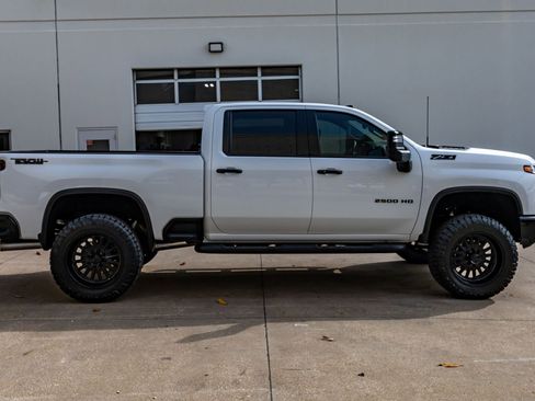 Used 2026 Chevrolet Silverado 2500 LTZ w/ Trail Boss Package AWD/4WD image 11