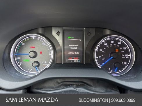 Used 2021 Toyota Venza LE w/ Carpet Mat Package (TMS) image 7