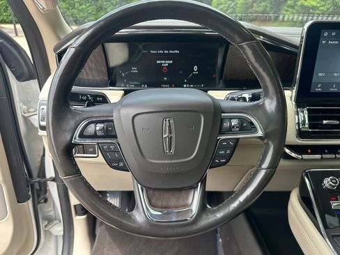 Used 2020 Lincoln Navigator L Reserve w/ Luxury Package AWD/4WD image 22