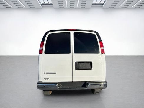 Used 2023 Chevrolet Express 3500 LT w/ LT Preferred Equipment Group RWD image 5