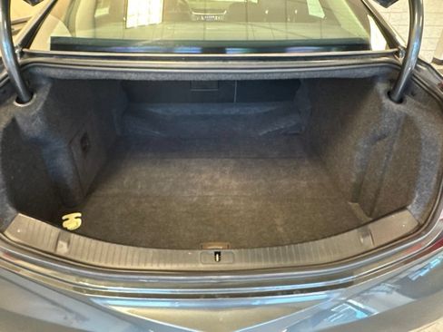 Used 2017 Cadillac XTS Luxury FWD image 11