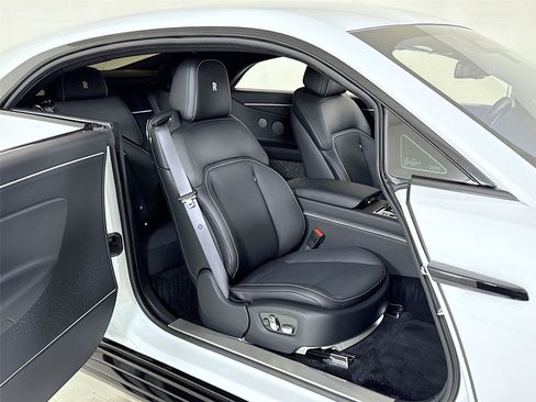 Used 2025 Rolls-Royce Spectre AWD/4WD image 25