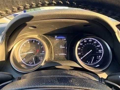 Used 2021 Toyota Camry SE FWD image 4