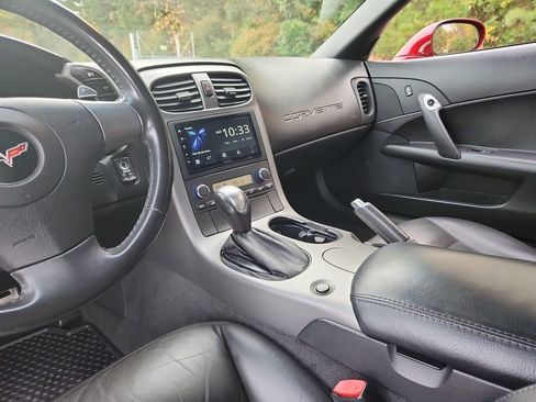 Used 2007 Chevrolet Corvette Coupe image 12