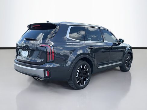 Used 2025 Kia Telluride SX w/ SX Captain's Chair Package FWD image 5