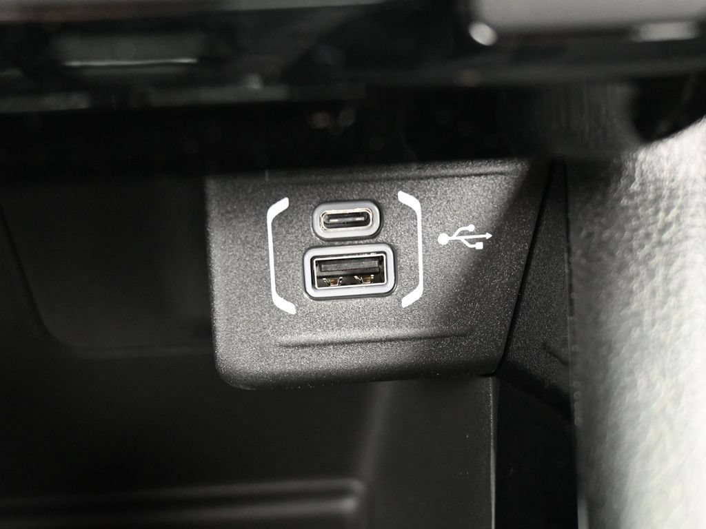 New 2026 Jeep Compass Latitude AWD/4WD image 17