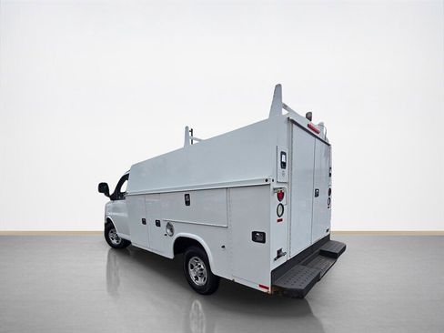 Used 2015 Chevrolet Express 3500 image 6