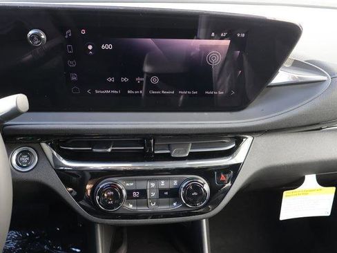 New 2026 Buick Envista Sport Touring FWD image 21