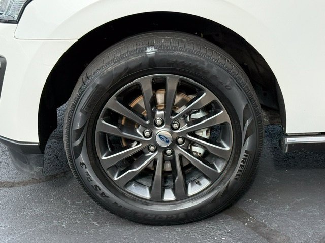 Used 2021 Ford Expedition Limited RWD image 6