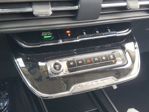 New 2026 Lincoln Corsair Premiere image 22