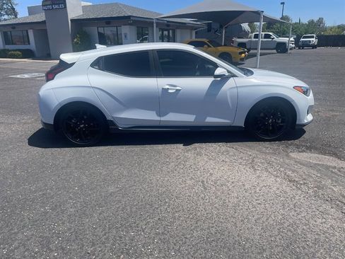 Used 2019 Hyundai Veloster Turbo R-Spec image 3