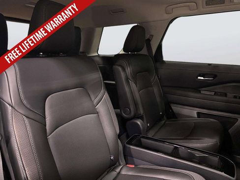 New 2026 Nissan Pathfinder SL w/ SL Premium Package FWD image 31