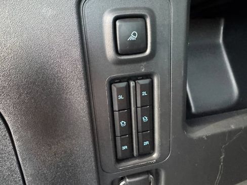 Used 2025 Ford Expedition Platinum AWD/4WD image 21