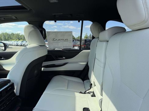 New 2026 Lexus LX 700h Luxury AWD/4WD image 16