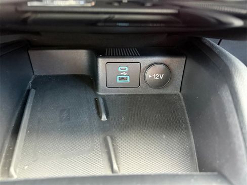 Used 2022 Ford Escape SEL w/ Technology Package image 31