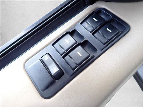 Used 2009 Land Rover Range Rover Sport HSE AWD/4WD image 16