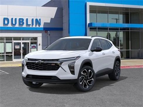 Used 2025 Chevrolet Trax LS w/ LS Convenience Package image 7