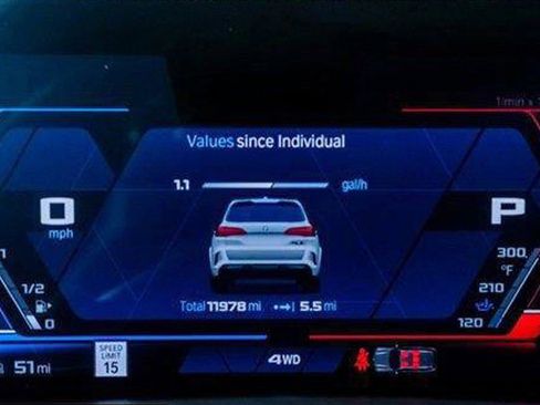 Used 2025 BMW X5 M Competition w/ Executive Package image 57