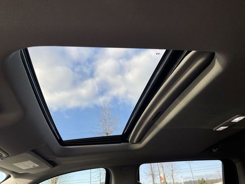 New 2026 GMC Sierra 1500 Elevation w/ Elevation Premium Package AWD/4WD image 19