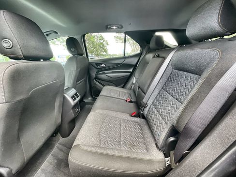 Used 2023 Chevrolet Equinox LT FWD image 24